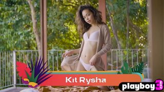 Petite Asian teen Kit Rysha reveals exotic body during hot morning posing session