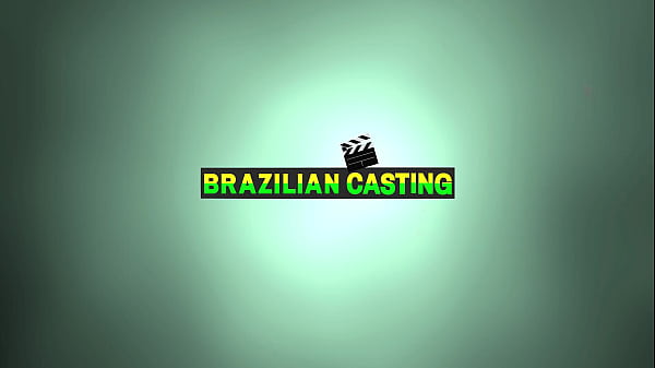 Analzinha deixou rola grande e grossa entrar ate fundo do seus buracos quentes safada!!!