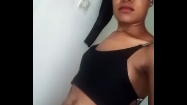 ugandan babe showing her body